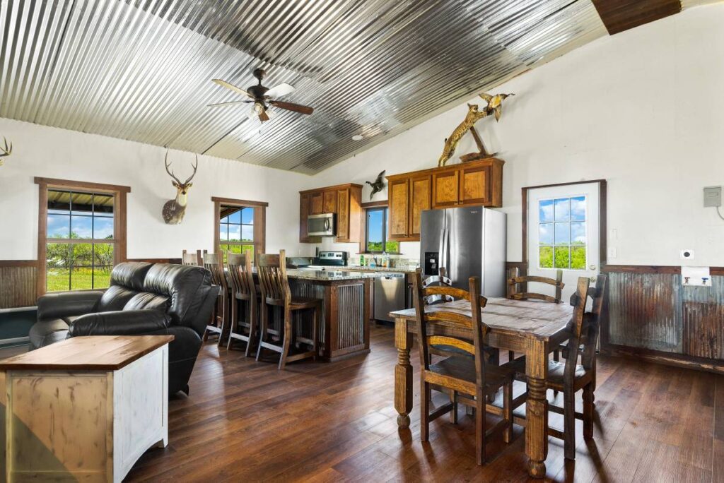 onion_creek_ranch_kitchen